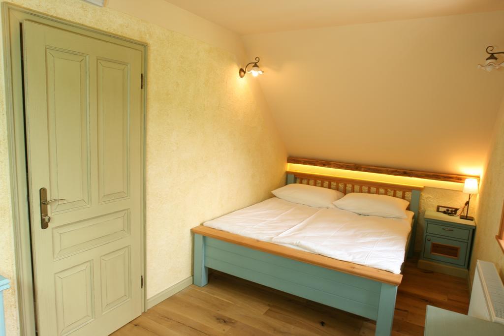 Villa Les With Hot Tub & Sauna Brežice Pokoj fotografie